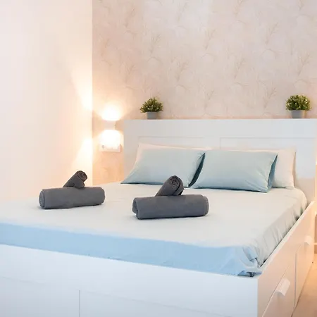 Estudio Con Jacuzzi Privado En El Barrio De Triana Apartmán
